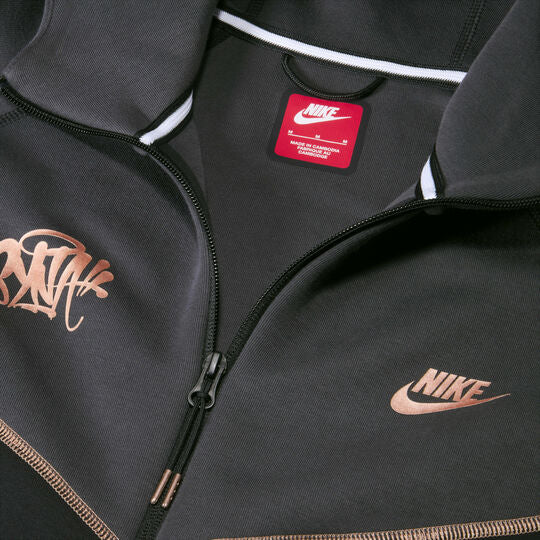 Syna-Nike tech - prvyit
