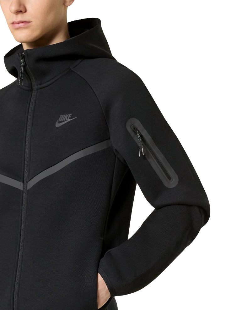 Nike Tech