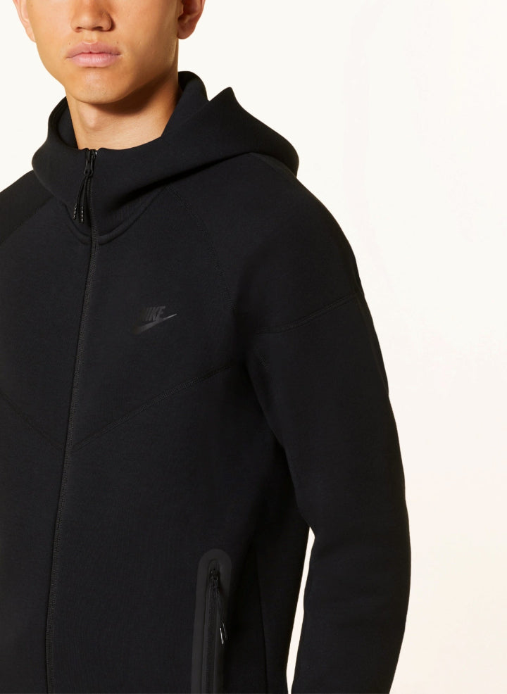 Nike Tech
