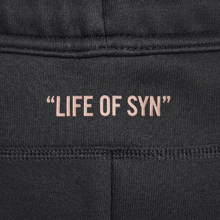 Syna Nike