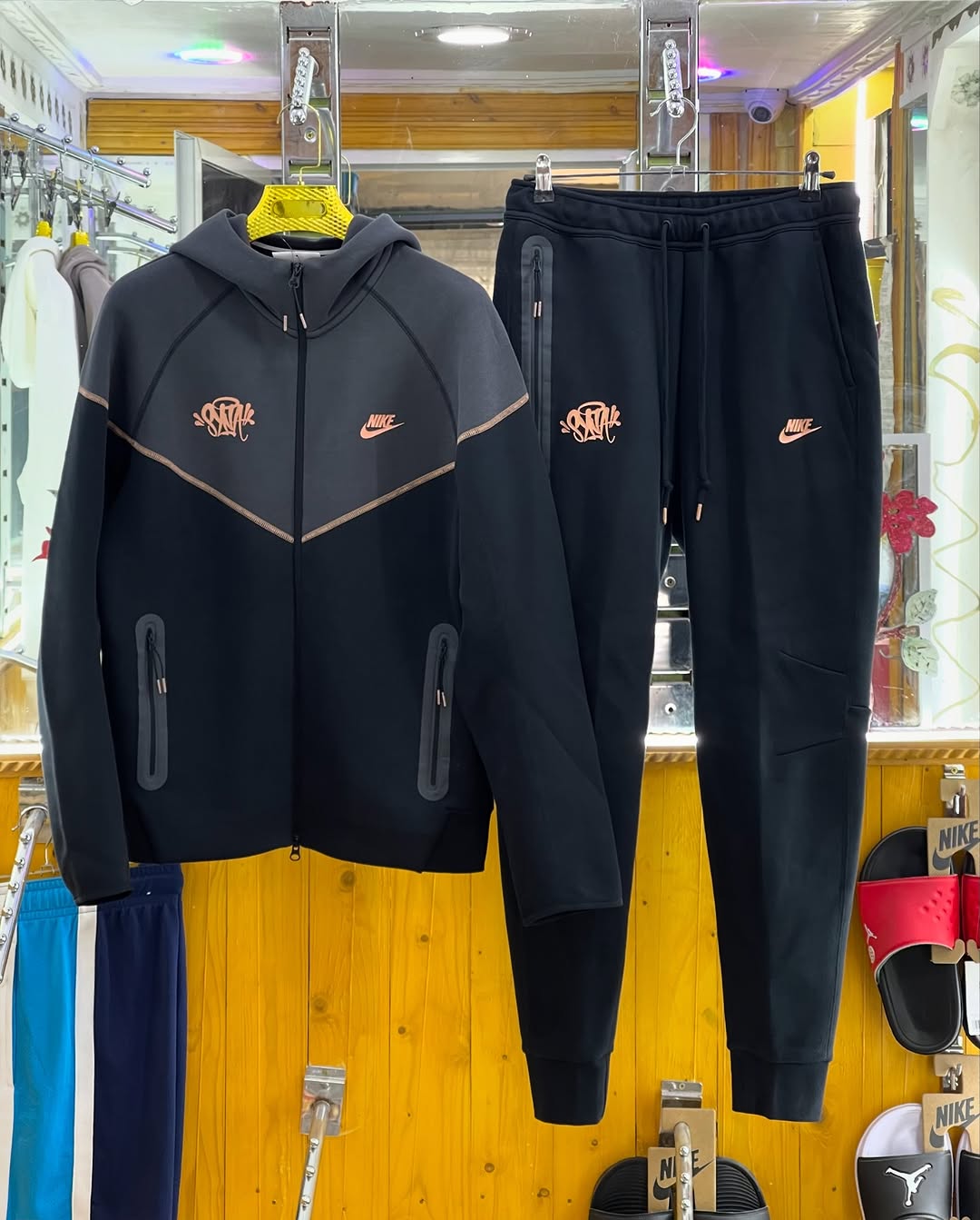 Central cee Nike tech-prvyit