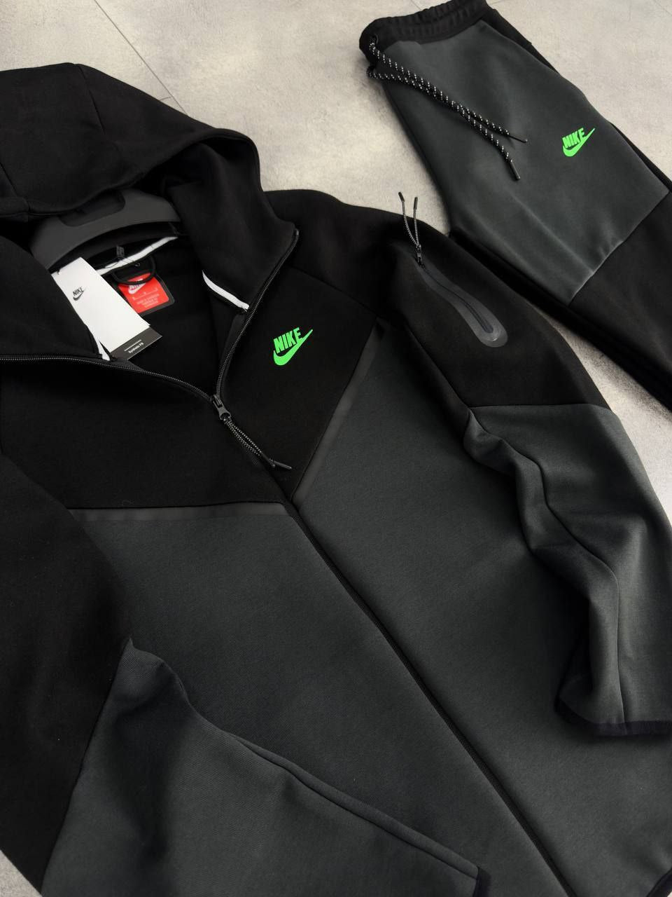 Nike.Tech-Fleece - prvyit
