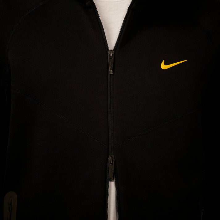 NOCTA Tech Fleece: Drake's Signature Style - UAE