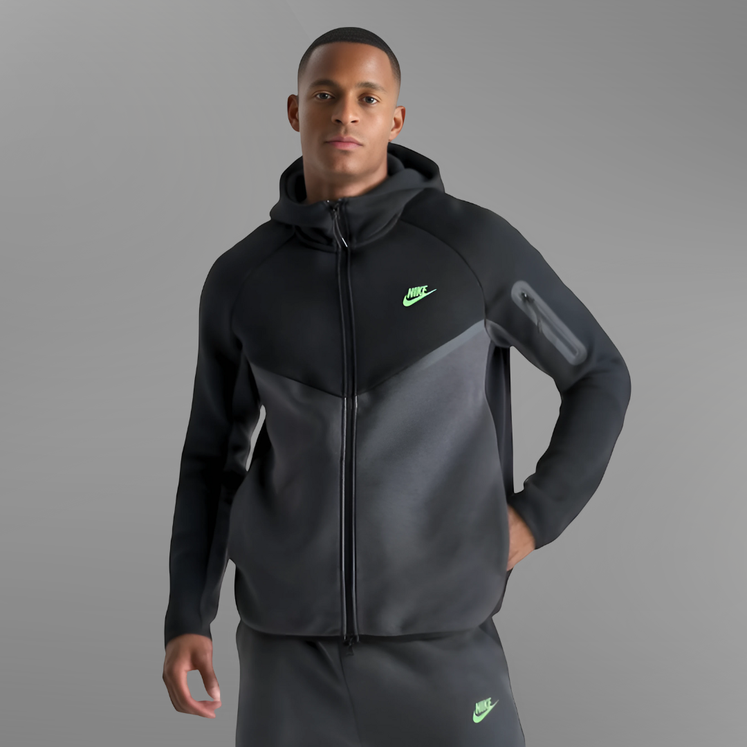 Nike tech fleece UAE