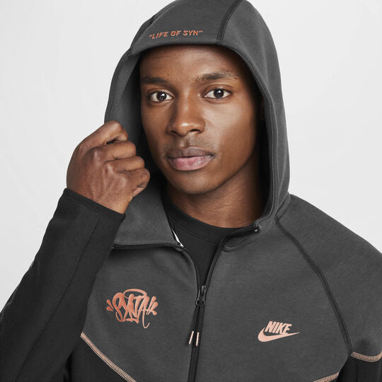 パーカー・フーディ Nike x Central Cee Tech Fleece Hoodie & Joggers Set Syna World x Nike Central Cee Tech Fleece Black Tracksuit