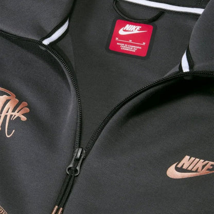 Syna Nike
