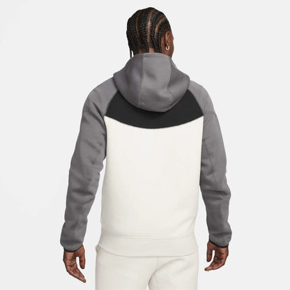 New Tech Fleece Nike-prvyit