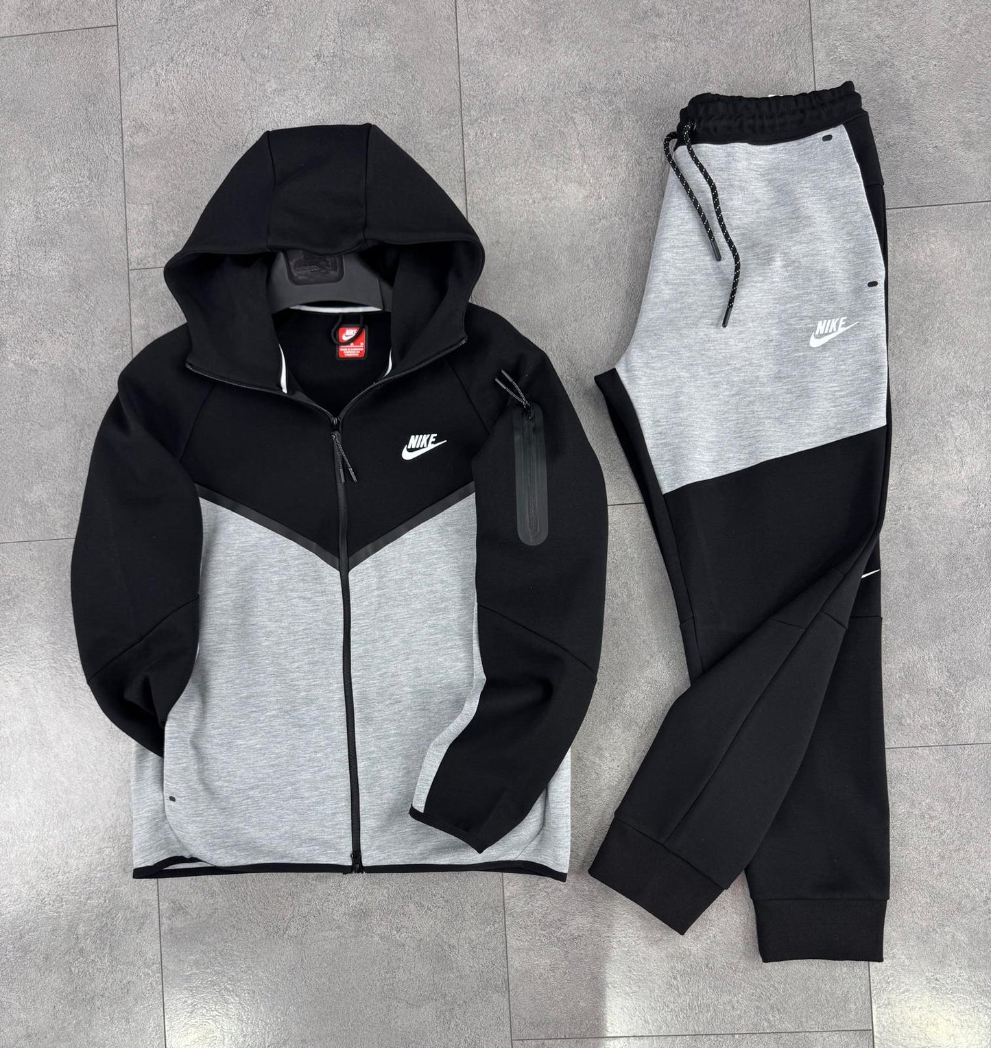 Nike Tech