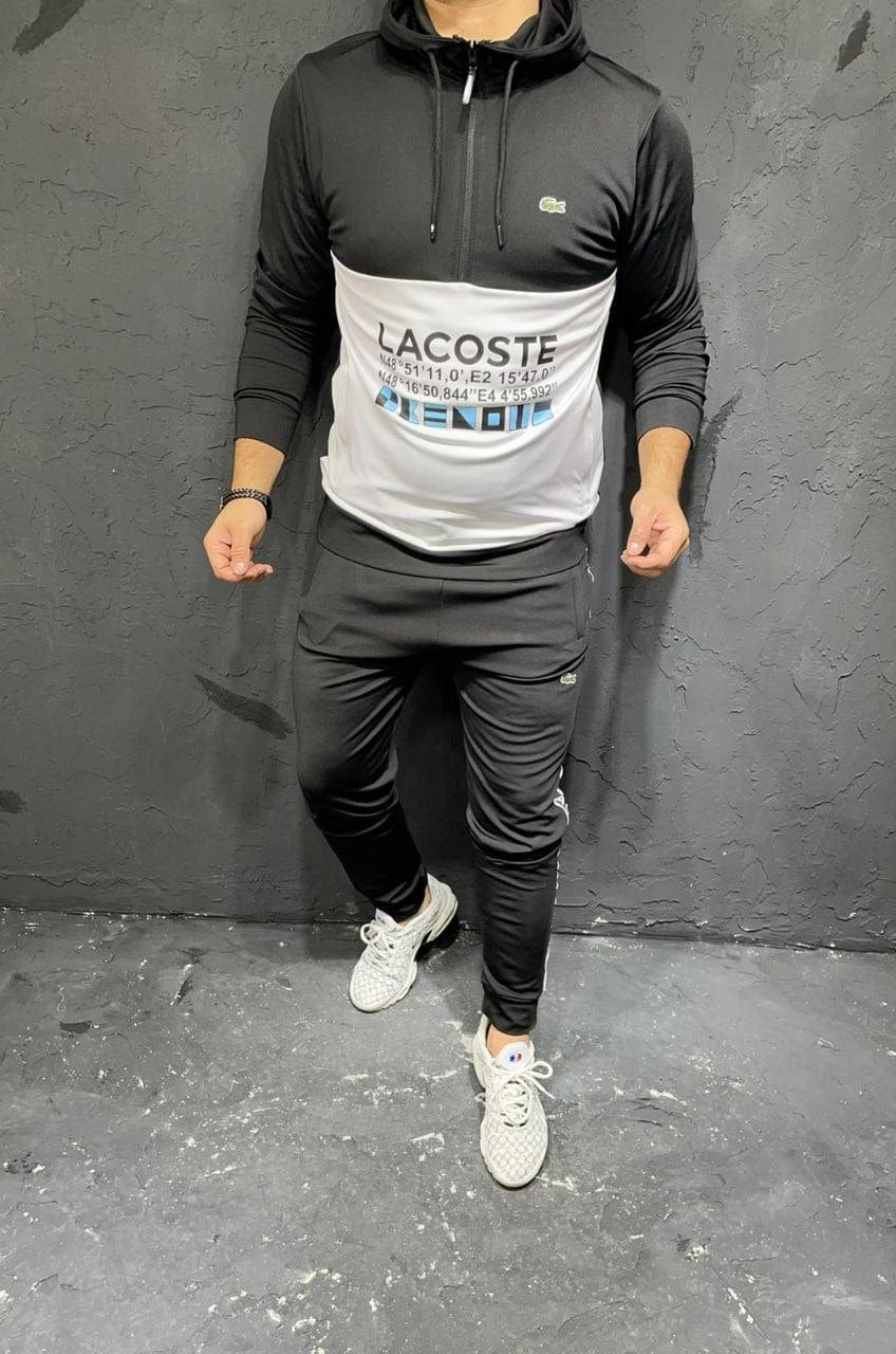 La costee Tracksuit-prvyit